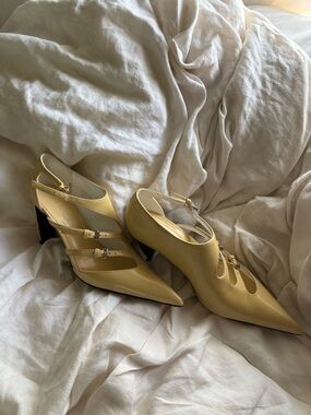 Tory Burch Lemon Yellow Pointed Toe Mary Jane Heels